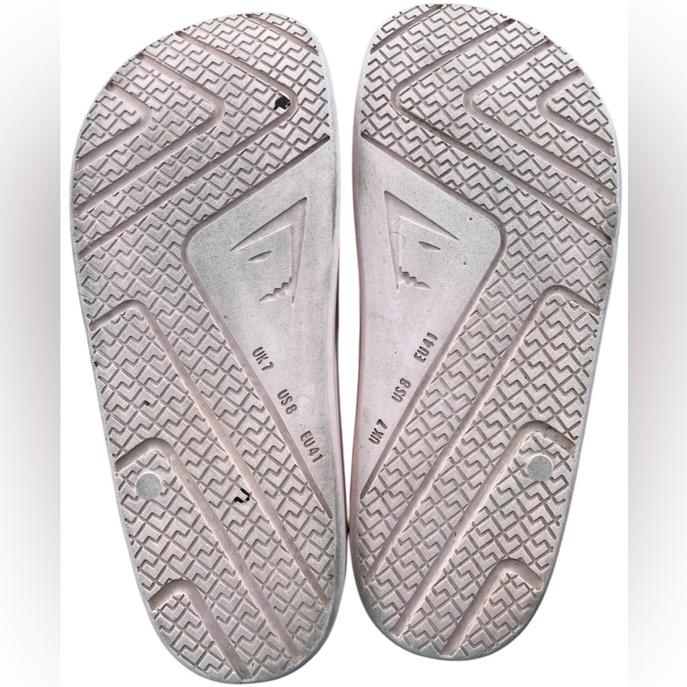 GYMSHARK- REST DAY SLIDES - Picture 3 of 4